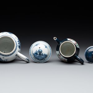 Four Chinese blue, white and famille rose teapots, Yongzheng/Qianlong — 照片 6