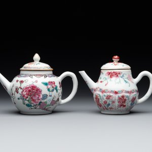 Four Chinese blue, white and famille rose teapots, Yongzheng/Qianlong — photo 8