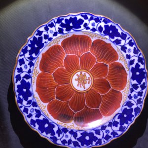Four Chinese blue, white and iron red 'lotus' plates, Qianlong/Jiaqing — 照片 10