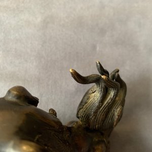 Four Chinese bronze scroll weights, 18/19th C. — photo 9