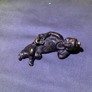 Four Chinese bronze scroll weights, 18/19th C. — photo 7