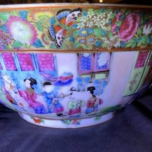 Four Chinese Canton famille rose, Imari-style and blue and white bowls, 18/19th C. — photo 28