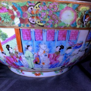 Four Chinese Canton famille rose, Imari-style and blue and white bowls, 18/19th C. — photo 39