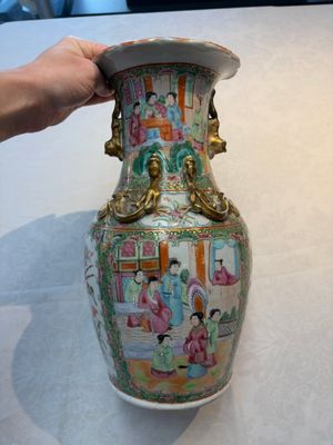 Four Chinese Canton famille rose vases, 19th C. — foto 1