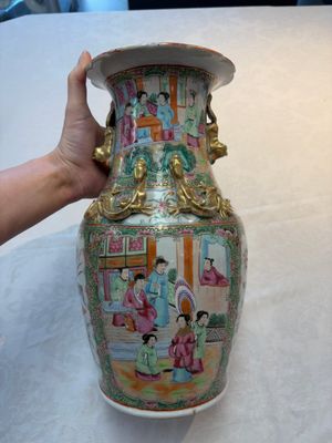 Four Chinese Canton famille rose vases, 19th C. — foto 24