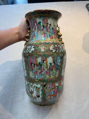 Four Chinese Canton famille rose vases, 19th C. — foto 9