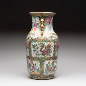 Four Chinese Canton famille rose vases, 19th C. — foto 11