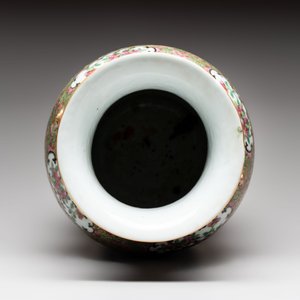 Four Chinese Canton famille rose vases, 19th C. — foto 12