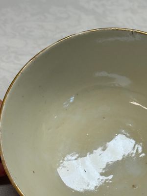 Four Chinese Canton famille rose vases and a covered bowl with figural design — foto 14