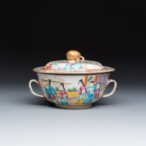 Four Chinese Canton famille rose vases and a covered bowl with figural design — foto 8