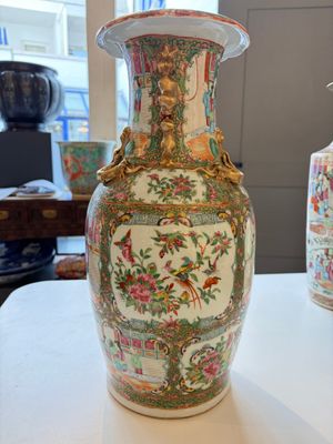 Four Chinese Canton famille rose vases with narrative design, 19th C. — photo 31