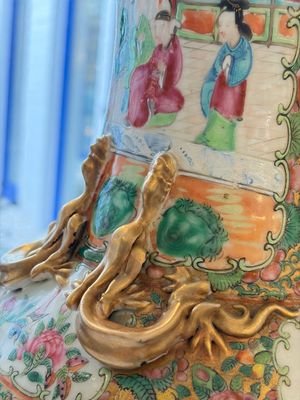 Four Chinese Canton famille rose vases with narrative design, 19th C. — photo 37