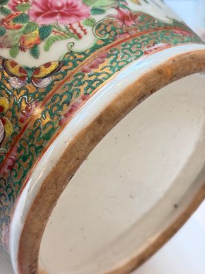 Four Chinese Canton famille rose vases with narrative design, 19th C. — photo 40