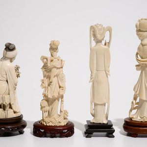Four Chinese carved ivory female figures on wooden base, late 19th and early 20th C. — 照片 4