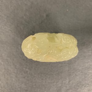 Four Chinese carved jade snuff bottles, 19/20th C. — 照片 17