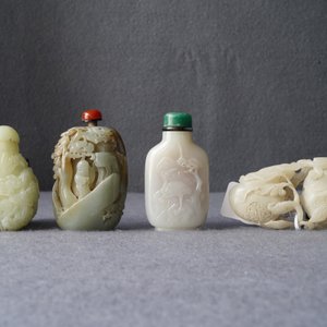 Four Chinese carved jade snuff bottles, 19/20th C. — 照片 5
