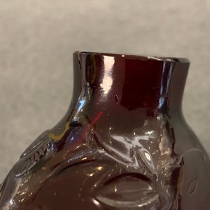Four Chinese cherry red and pink glass snuff bottles, 19/20th C. — photo 21