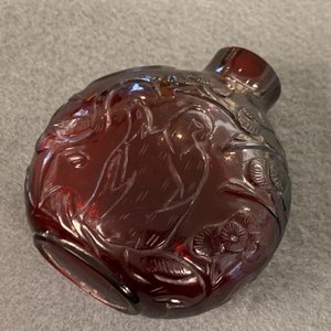 Four Chinese cherry red and pink glass snuff bottles, 19/20th C. — photo 22