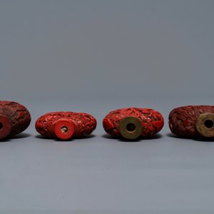 Four Chinese cinnabar lacquer snuff bottles, 19/20th C. — 照片 7