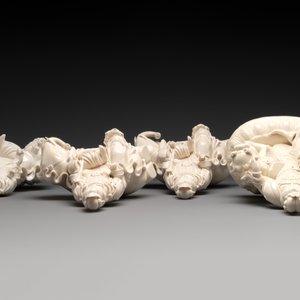 Four Chinese Dehua blanc de Chine sculptures of the seated Guanyin, 20th C. — foto 3