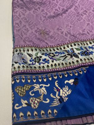 Four Chinese embroidered silk skirts and three yellow 'magua' jackets, 19/20th C. — photo 16