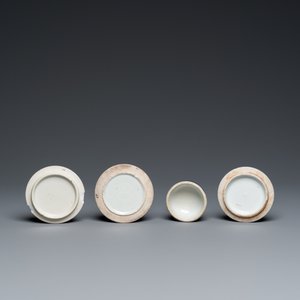 Four Chinese famille rose and blue and white covered jars, 19/20th C. — photo 9