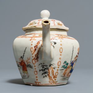 Four Chinese famille rose and blue and white jugs and teapots, Kangxi/Qianlong — 照片 26