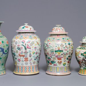 Four Chinese famille rose and verte vases, 19th C. — 照片 1