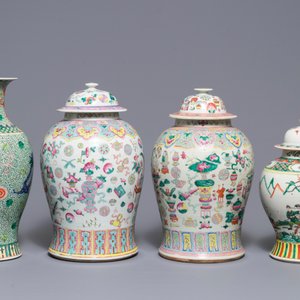 Four Chinese famille rose and verte vases, 19th C. — 照片 2