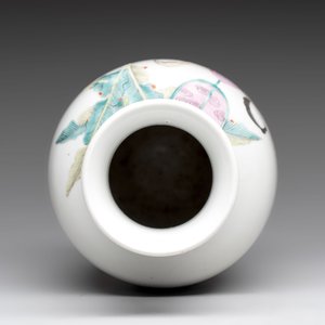 Four Chinese famille rose and verte wares, Zhang Yi Tai Hui 張義泰繪 mark, 19th C. — photo 6