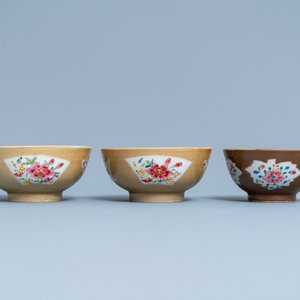 Four Chinese famille rose capucin brown-ground bowls, Qianlong — 照片 9