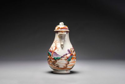 Four Chinese famille rose cups and saucers and an ewer with design of two horses, Qianlong — photo 7