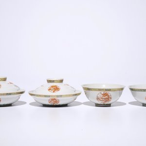 Four Chinese famille rose "Dragon and phoenix" bowls, two with cover, Tongzhi mark, 20th C. — 照片 4