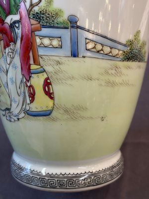 Four Chinese famille rose 'Elegant Beauties' vases, Qianlong marks, 20th C. — photo 32