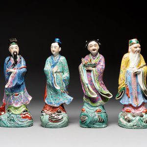 Four Chinese famille rose figures, Ge Yi Tai 戈益泰 mark, 19/20th C. — photo 1