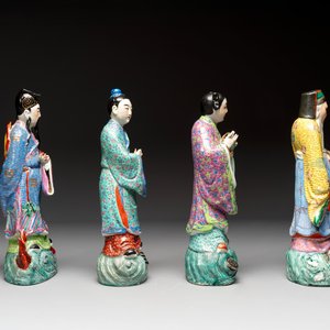 Four Chinese famille rose figures, Ge Yi Tai 戈益泰 mark, 19/20th C. — photo 4