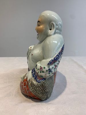 Four Chinese famille rose Milefo Buddhas, Wan Tongshun 萬同順 mark, 20th C. — photo 20