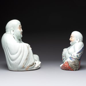 Four Chinese famille rose Milefo Buddhas, Wan Tongshun 萬同順 mark, 20th C. — photo 3