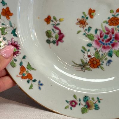 Four Chinese famille rose plates with floral and landscape design — photo 4
