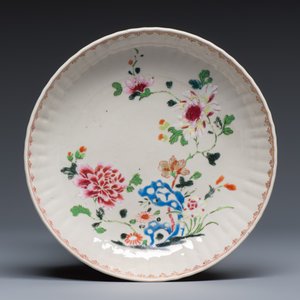 Four Chinese famille rose plates with floral and landscape design — photo 4