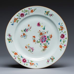 Four Chinese famille rose plates with floral and landscape design — photo 8
