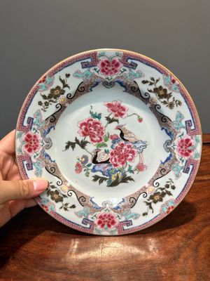 Four Chinese famille rose plates with flowers and animals, Yongzheng/Qianlong — 照片 2