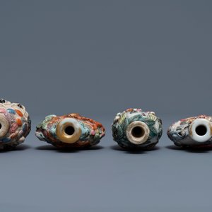 Four Chinese famille rose porcelain relief-decorated snuff bottles, 19th C. — photo 3