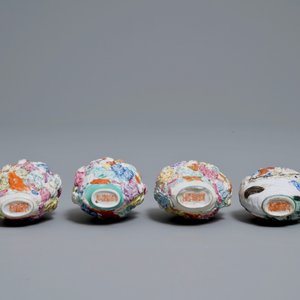 Four Chinese famille rose porcelain relief-decorated snuff bottles, 19th C. — photo 3