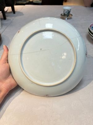Four Chinese famille rose 'riverscape' plates and five 'flower basket' plates, Qianlong — foto 16