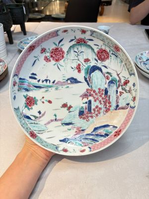Four Chinese famille rose 'riverscape' plates and five 'flower basket' plates, Qianlong — photo 18