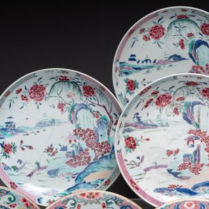 Four Chinese famille rose 'riverscape' plates and five 'flower basket' plates, Qianlong — photo 2