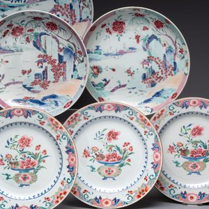 Four Chinese famille rose 'riverscape' plates and five 'flower basket' plates, Qianlong — photo 5