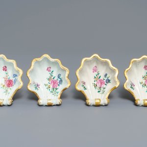 Four Chinese famille rose rocaille-shaped tripod salts, Qianlong — photo 6