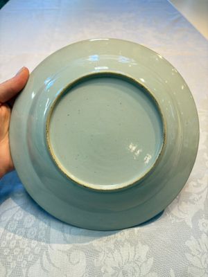 Four Chinese famille rose 'Roosters' plates and a 'Crane' dish, Qianlong — foto 17